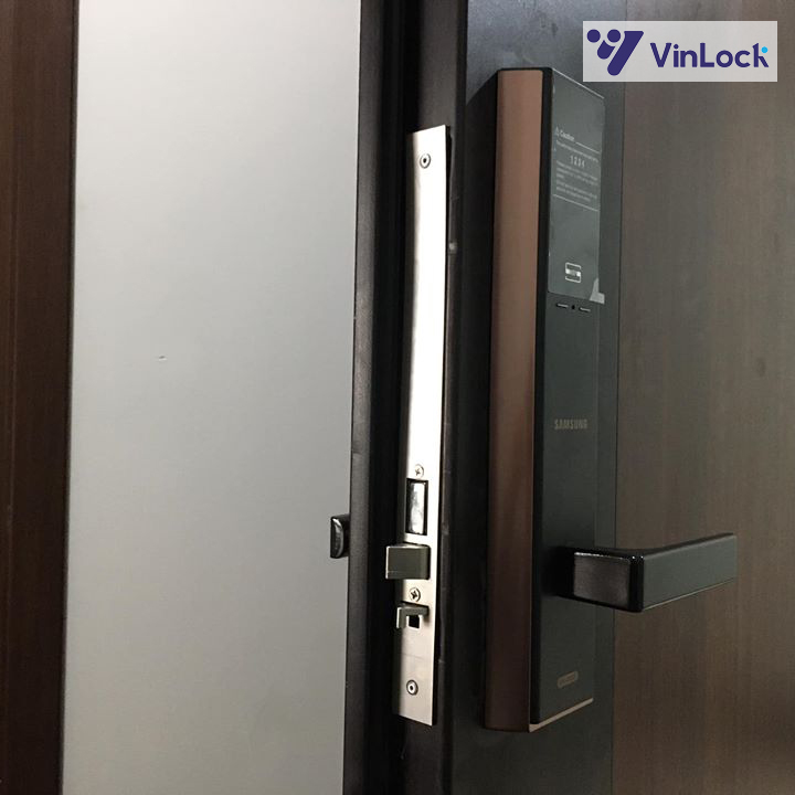 LẮP ĐẶT KHÓA CỬA ĐIỆN TỬ SAMSUNG SHP-DH537 TẠI HOMELAND LONG BIÊN, HÀ NỘI