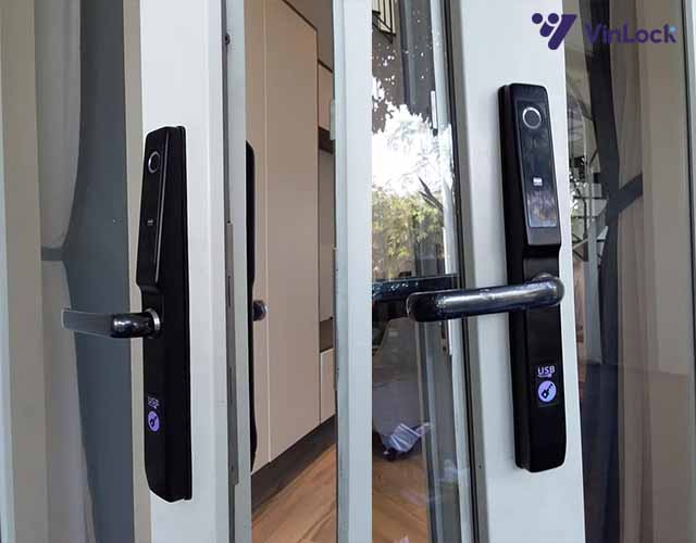 Vinlock lắp đặt khóa Akita Black thực tế tại quận 9
