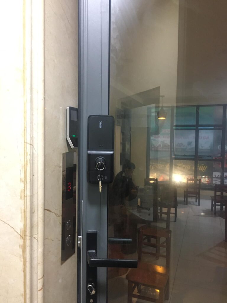 LẮP ĐẶT KHÓA ĐIỆN TỬ EPIC ES-FF730G TẠI 106 NGUYỄN NGỌC NẠI