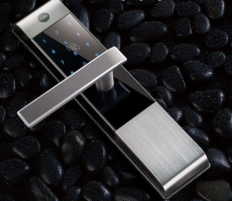 tìm hiểu khoá cửa điện tử Yale